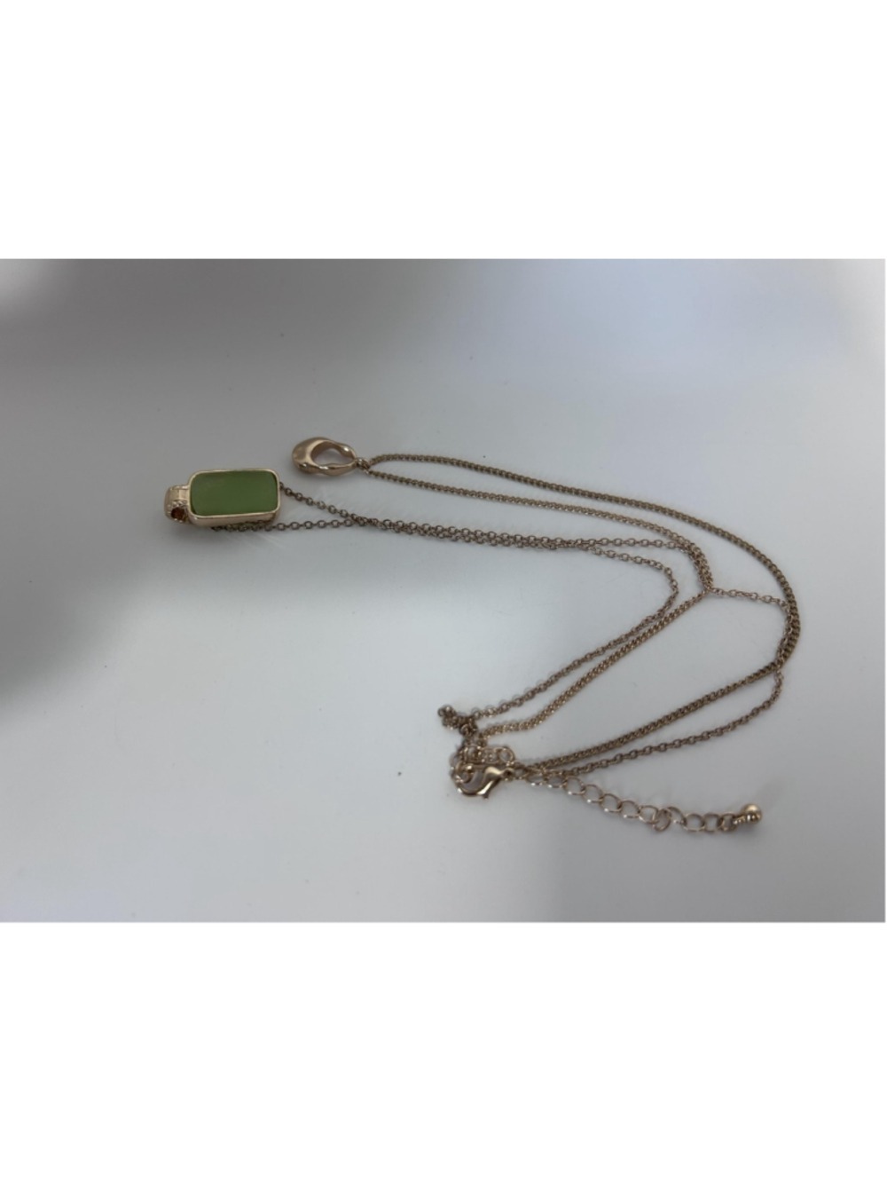 Necklace Gold Tone Layered Green Resin Rectangle Pendant Abstract Lobster Clasp - Picture 7 of 8